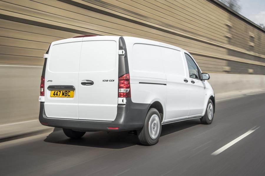  Mercedes-Benz Vito Panel Van 2015 года  (UK) (фото 19 из 30)